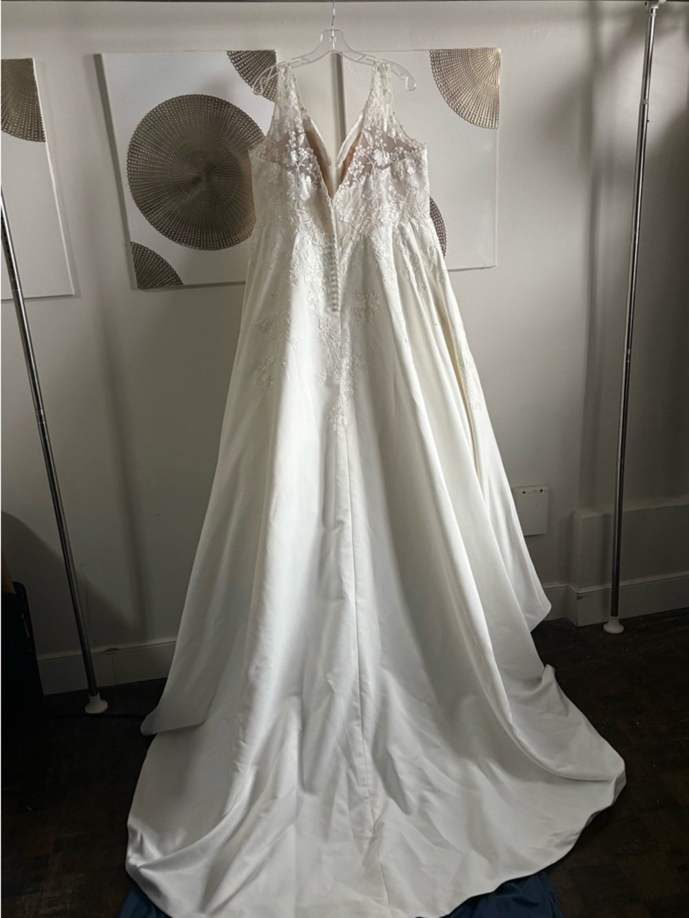 Elegant White Lace-Top Wedding Dress - Bridal Gown